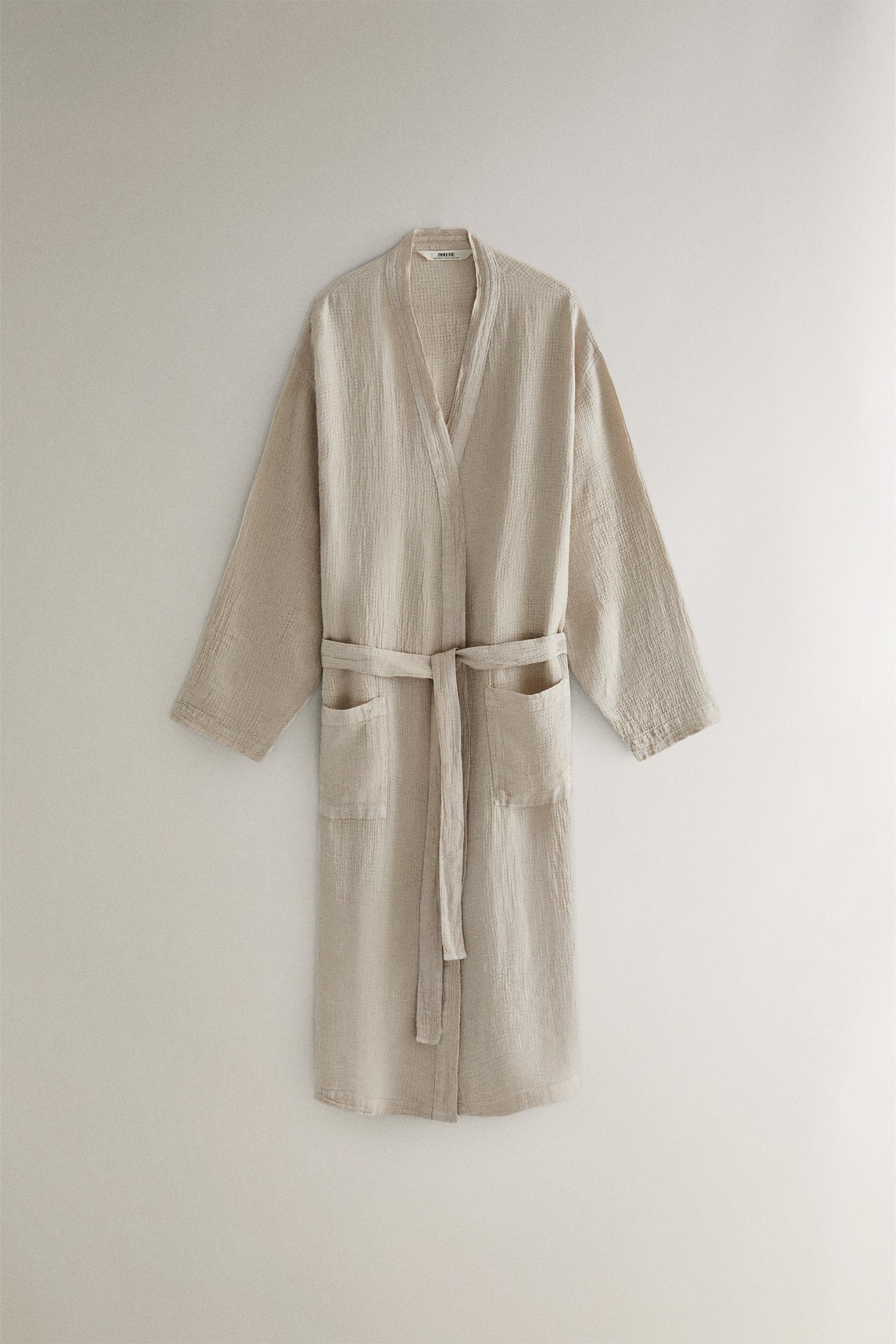 LINEN WAFFLE-KNIT BATHROBE
